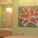 Эффектная мозаичная плитка в ванной