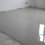 covering the floor with self-leveling cement mixture